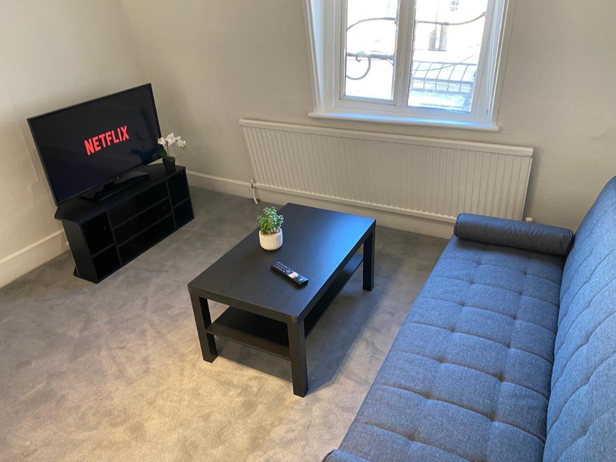 Modern 1 Bedroom Flat In Paddington London Bagian luar foto
